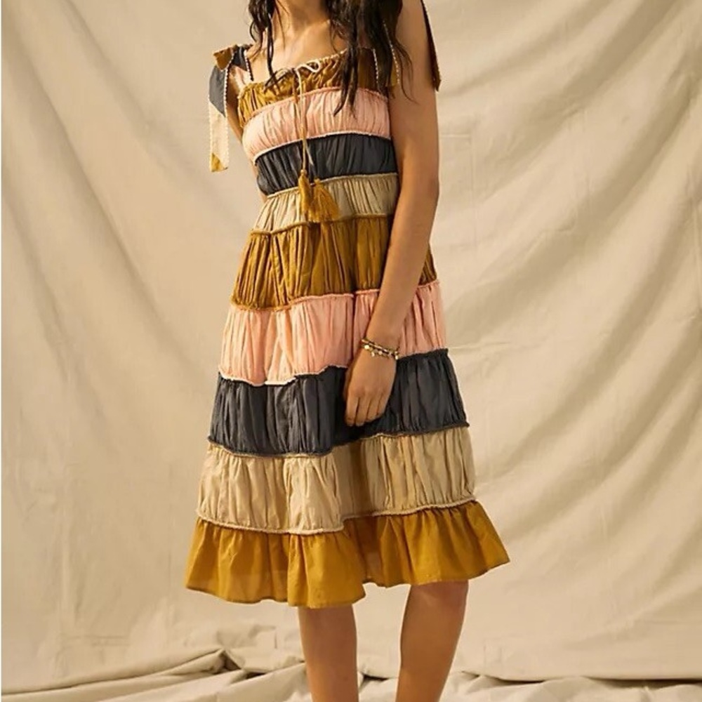Chic Multicolor Tiered Midi Dress